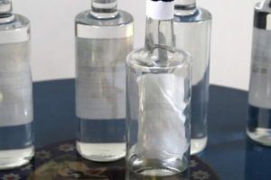 Metil alkol zehirlenmesinden &ouml;lenlerin sayısı 2'ye y&uuml;kseldi