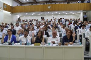 B&uuml;y&uuml;kşehir meclisinde metro tartışması