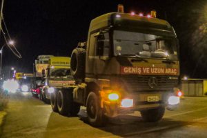 Suriye sınırına askeri iş makinesi sevkiyatı