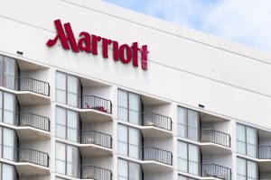 Marriott'a T&uuml;rklerin ve İngilizlerin kestiği cezalar tartışılıyor