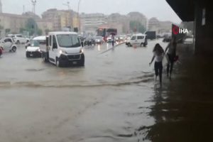 İtalya'yı dolu vurdu: 18 yaralı