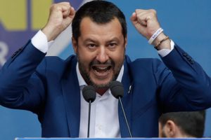 İtalyan aşırı sağcı lider Salvini'ye mermili zarf