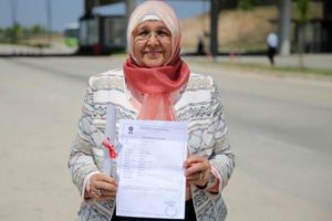 'S&uuml;per anneanne' 63'&uuml;nde y&uuml;ksek lisansı bitirdi