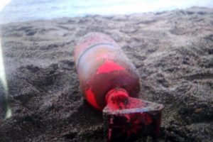 Karasu Plajında bulunan Denizaltı'na ait bomba paniğe neden oldu