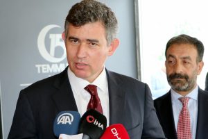 Feyzioğlu'ndan hukuk reformu i&ccedil;in 'Meclis 3 g&uuml;n fazla &ccedil;alışsın' talebi