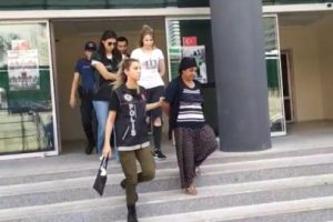 Bursa'da uyuşturucu operasyonu: 14 kişiye g&ouml;zaltı