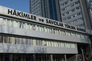9 ilk derece hakim ve savcıya uzaklaştırma
