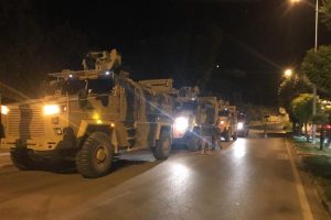 Suriye sınırına askeri sevkıyat s&uuml;r&uuml;yor