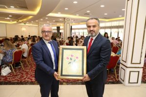 Bursa B&uuml;y&uuml;kşehir Belediye Başkanı Aktaş'tan birlik ve beraberlik vurgusu