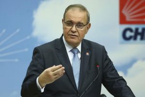 &Ouml;ztrak: Ekonomi ciddi bir yavaşlamanın i&ccedil;ine girdi