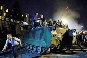 İş d&uuml;nyasından 15 Temmuz paylaşımları