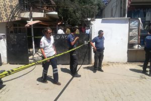 Yangında can pazarı: 1 &ccedil;ocuk &ouml;ld&uuml;, anne ağır yaralı