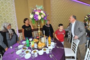 Osmaniye'de şehit aileleri ve gaziler onuruna yemek