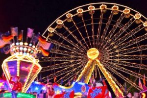 Hindistan'da lunaparkta feci kaza: 3 &ouml;l&uuml;, 28 yaralı