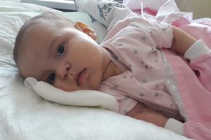 Nehir bebek ilik nakli bekliyor