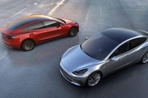 Tesla Model 3'&uuml;n fiyatını d&uuml;ş&uuml;rd&uuml;
