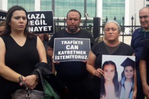 İki kız kardeşin &ouml;l&uuml;m&uuml;ne neden olan şof&ouml;re tahliye