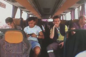 34 kişinin yaralandığı midib&uuml;s kazası kamerada