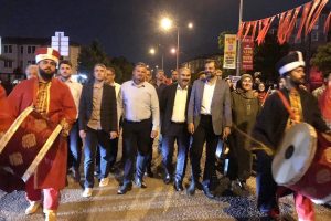 Bursalılar 'Demokrasi ve Milli Birlik Yürüyüşü'nde buluştu