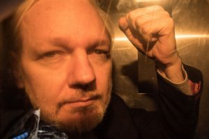 Assange'ın idam cezası alabileceği herhangi bir yere iade edilmeyeceği a&ccedil;ıklandı