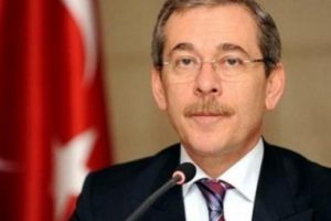 Abd&uuml;llatif Şener'den Ali Babacan, Abdullah G&uuml;l ve Ahmet Davutoğlu'na &ccedil;ağrı: Saadet Partisi'ne gelin