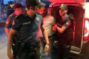 Yıllardır aranan cinayet zanlısı İzmir'de yakalandı