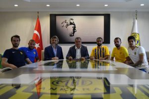 MKE Ankarag&uuml;c&uuml;'nde 5 futbolcu ile s&ouml;zleşme uzatıldı