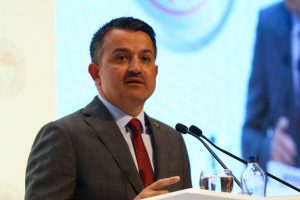 Bakan Pakdemirli'den 'tarım fikri' &ccedil;ağrısı