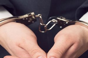 FET&Ouml; ş&uuml;phelisi yarbay serbest, astsubay tutuklandı