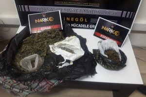 Bursa'da uyuşturucu tacirlerine bir darbe de polisten