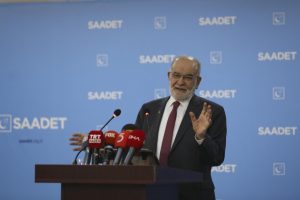 Karamollaoğlu'ndan Kuytul ve Kavala tepkisi: Bedduaları makbul olur
