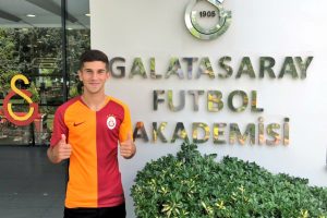 Galatasaray'ın "Gareth Bale"i A takım kampında