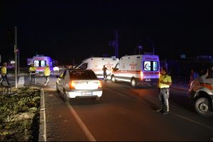 Kars'ta feci kaza: 1 &ouml;l&uuml;, 4 yaralı