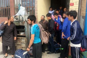 Ka&ccedil;ak g&ouml;&ccedil;men operasyonunda 35 kişi yakalandı