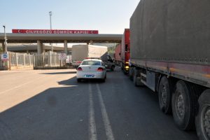 Cilveg&ouml;z&uuml; G&uuml;mr&uuml;k Kapısı'ndan 25,5 milyon dolarlık ihracat