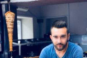 Sahte alkolden zehirlenen gen&ccedil; can verdi