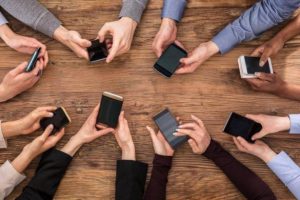 Cep telefonu satışında yeni d&uuml;zenleme! O cihazlar iletişime kapatılacak