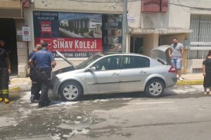 Noteri beklerken satın alacağı araba alev aldı