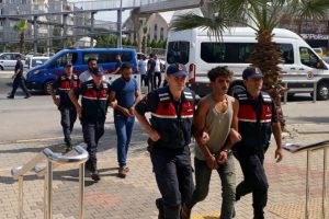İzmir'de ter&ouml;r operasyonuna 5 tutuklama