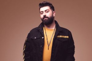 Melih &Ouml;nder'in ilk single'ı &ccedil;ıktı