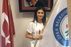 Nil&uuml;fer Belediyespor kadrolarına g&uuml;&ccedil; katıyor