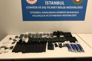Havalimanına operasyon! &Ccedil;ok sayıda silah par&ccedil;ası ele ge&ccedil;irildi