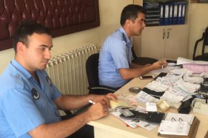 'Yolda kaldım' diyerek bilet aldırıp, dolandıran ş&uuml;pheli yakalandı