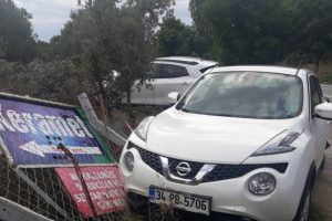 Bursa'da iki ara&ccedil; &ccedil;arpıştı: 3 yaralı