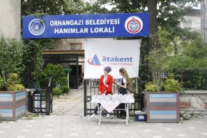 Bursalı kadınlar sağlıklı beslenme ve cilt bakımının p&uuml;f noktalarını dinledi