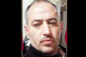 Fabrikadan &ccedil;ıkarılan iş&ccedil;i m&uuml;d&uuml;r&uuml;n&uuml; vurdu