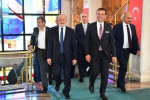 Temel Karamollaoğlu'ndan İmamoğlu'na tebrik ziyareti