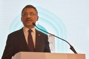 Cumhurbaşkanı Yardımcısı Oktay, KKTC Cumhurbaşkanı Akıncı ile G&ouml;r&uuml;şt&uuml;