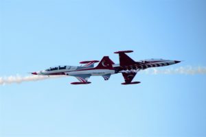 T&uuml;rk Yıldızları'ndan KKTC'de g&ouml;steri u&ccedil;uşu
