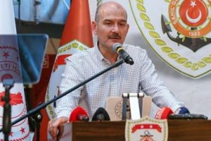Soylu: Kapıları a&ccedil;tığımızda h&uuml;k&uuml;metleri 6 ay dayanamaz